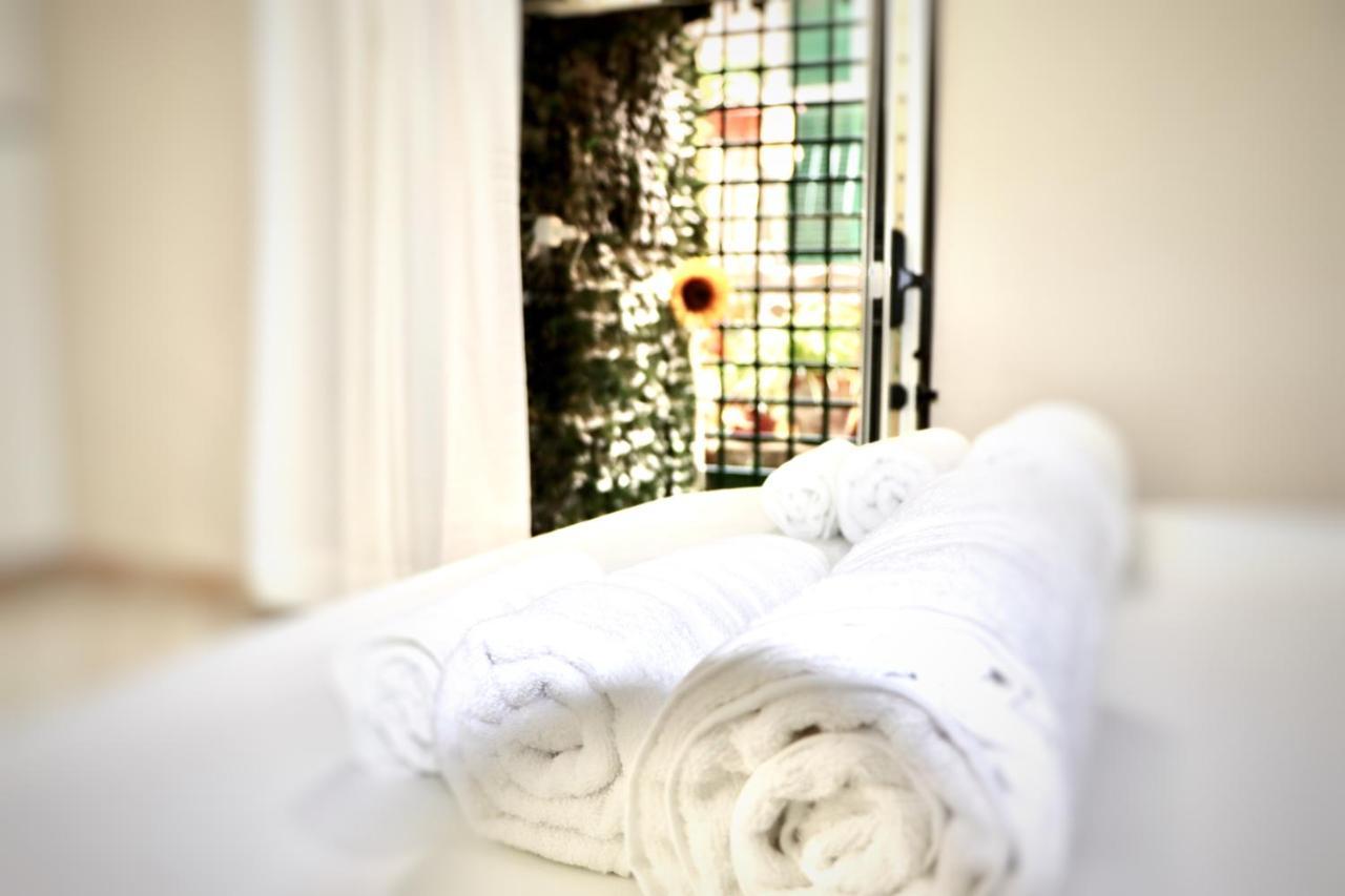 House Relax Apartment Centro Di Napoli Eksteriør billede