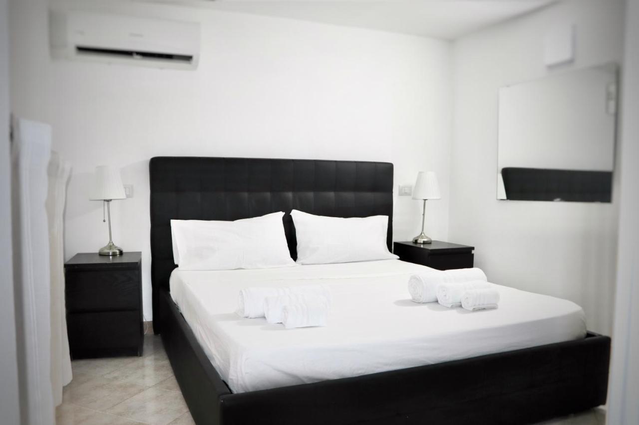 House Relax Apartment Centro Di Napoli Eksteriør billede