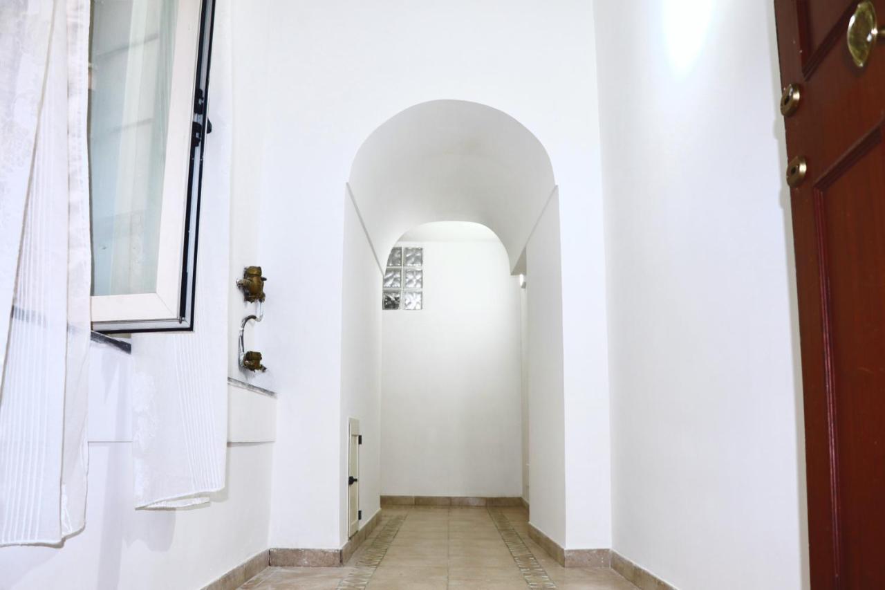 House Relax Apartment Centro Di Napoli Eksteriør billede
